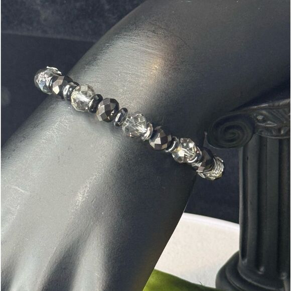 Black Silver Crystal Bead Open Cuff Bracelet NWOT - Picture 4 of 6